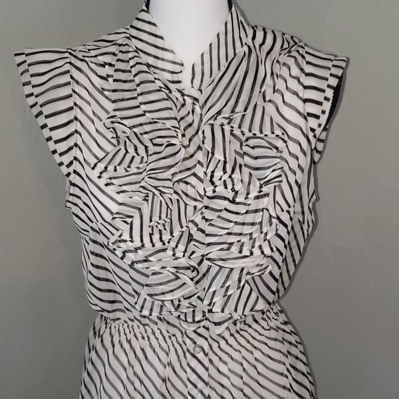 Top - Picture 3 of 5